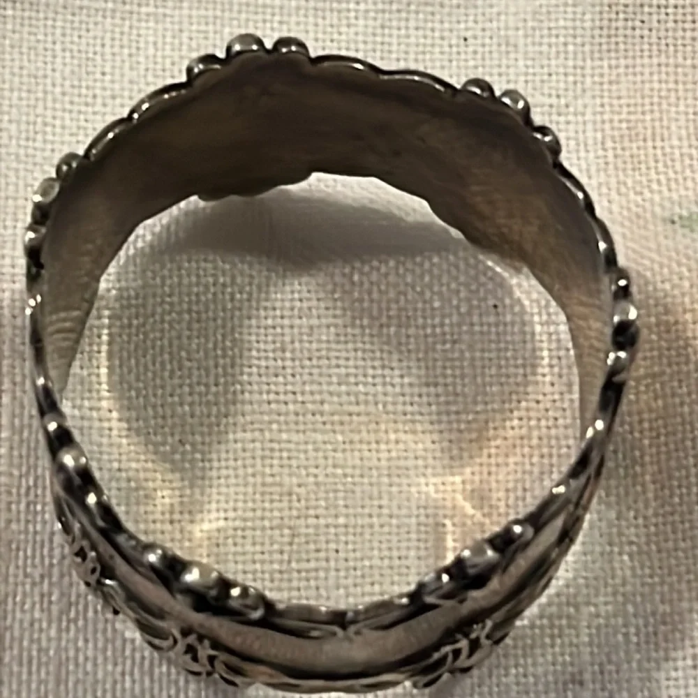 925 Sterling Silver excellent minimal
